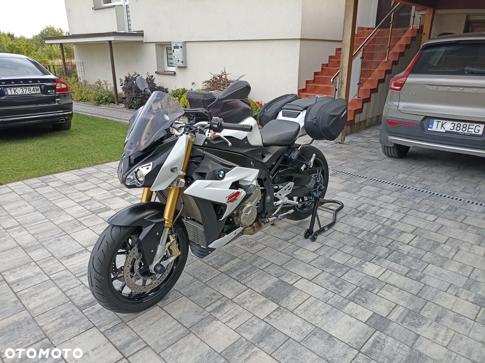 BMW S - 6