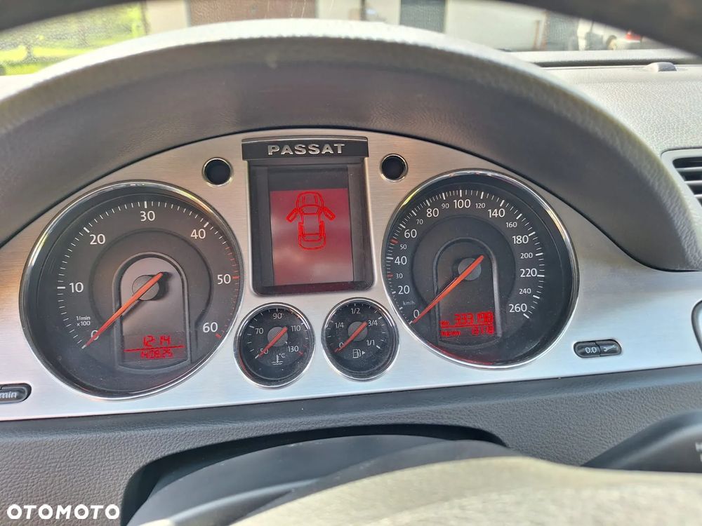 Volkswagen Passat 2.0 TDI Highline - 7