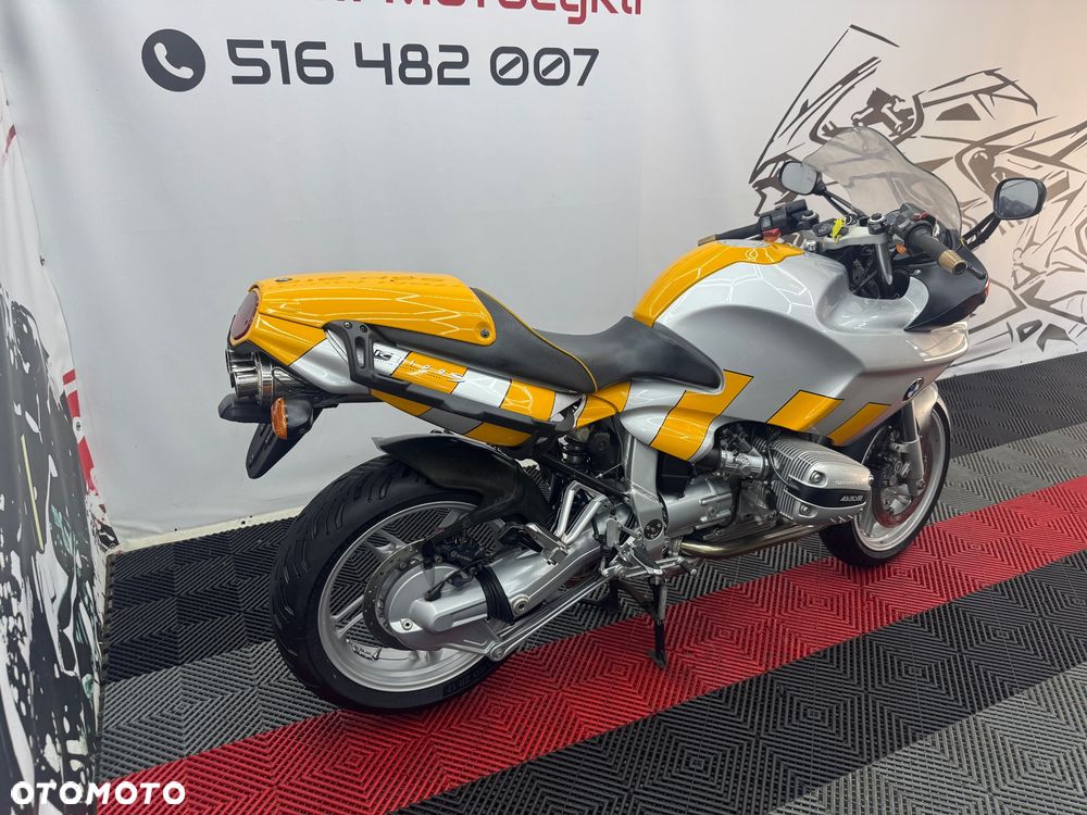 BMW S - 4