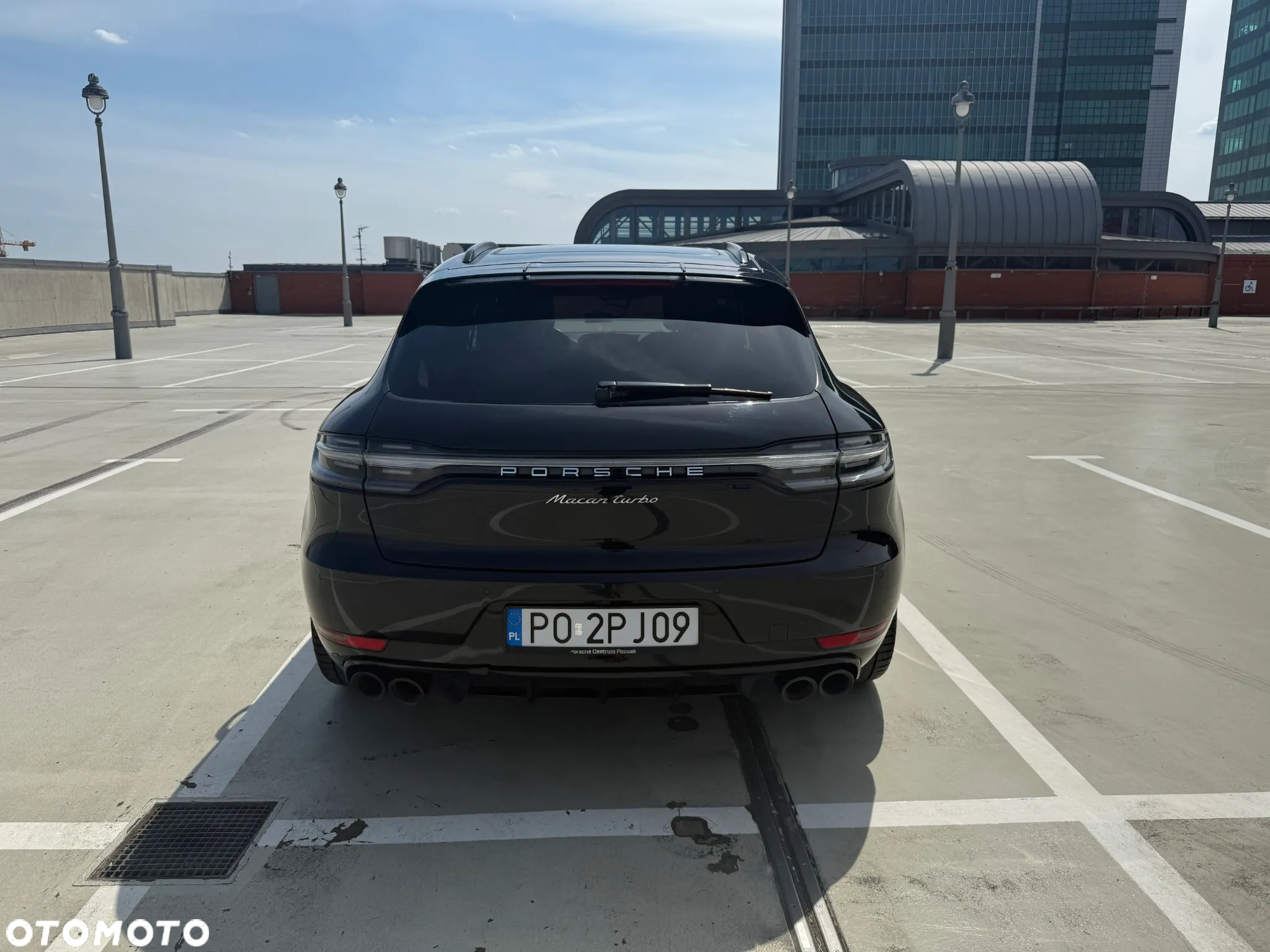 Porsche Macan Turbo - 13