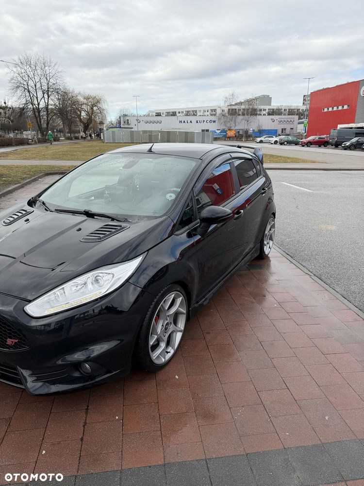 Ford Fiesta - 8