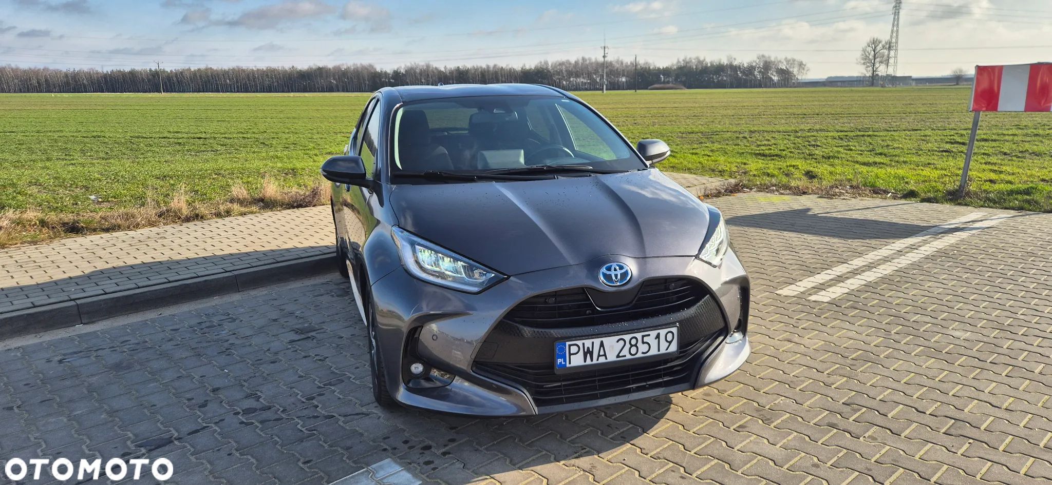 Toyota Yaris - 1
