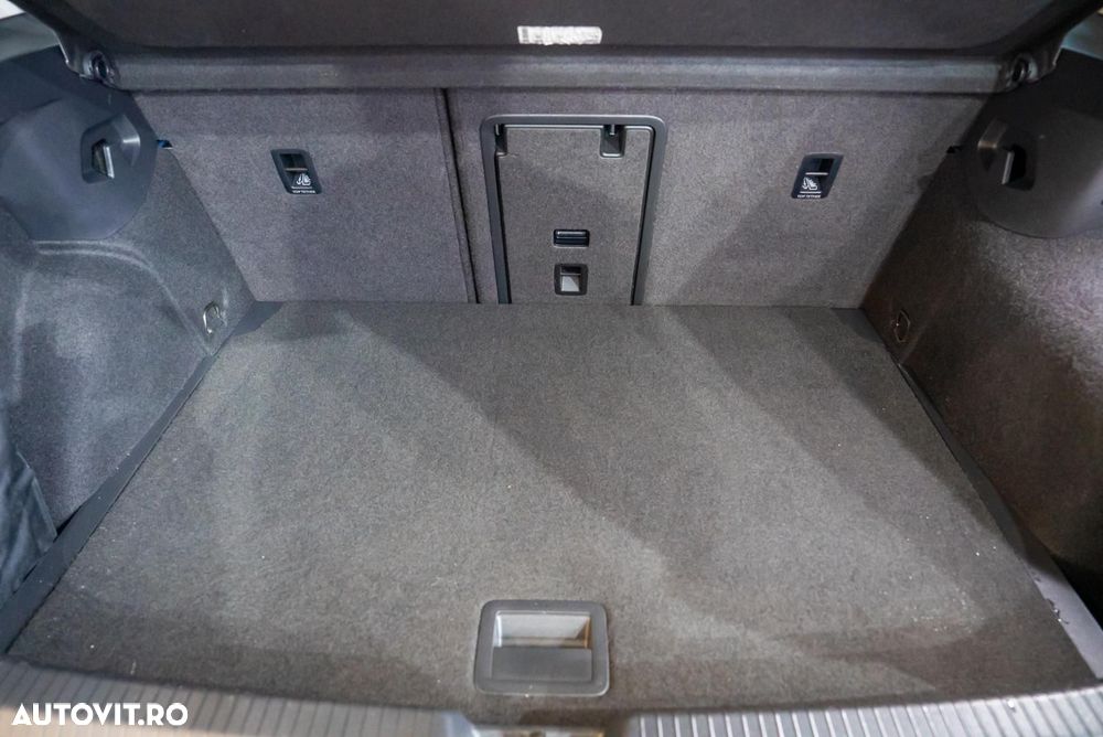 Volkswagen Golf - 12
