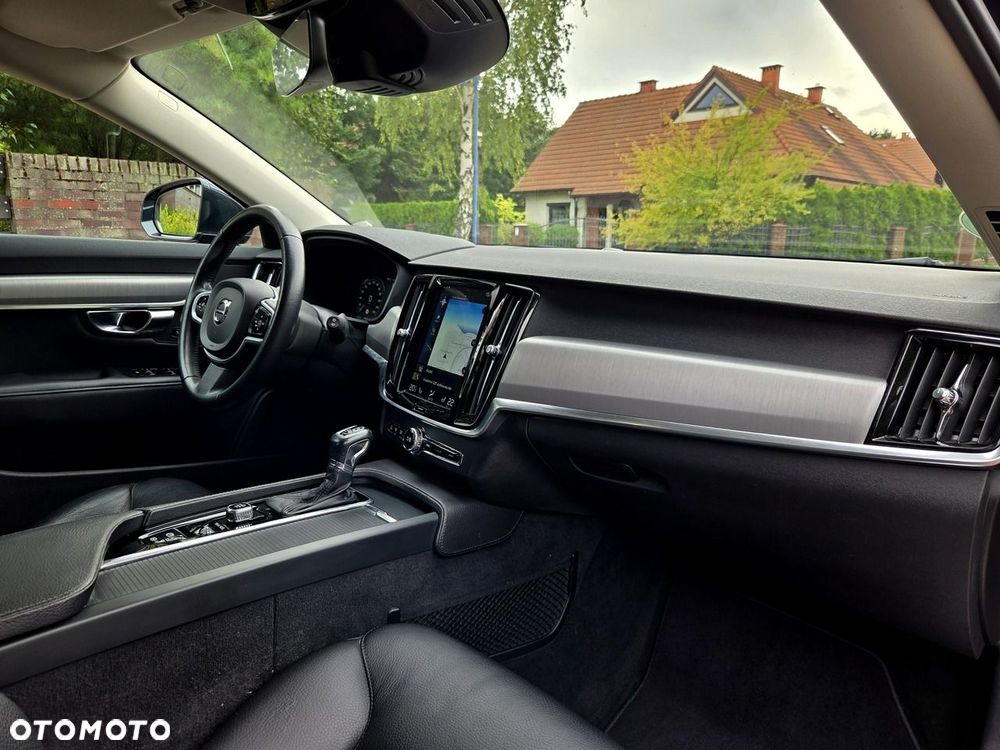 Volvo V90 D4 SCR Momentum - 6