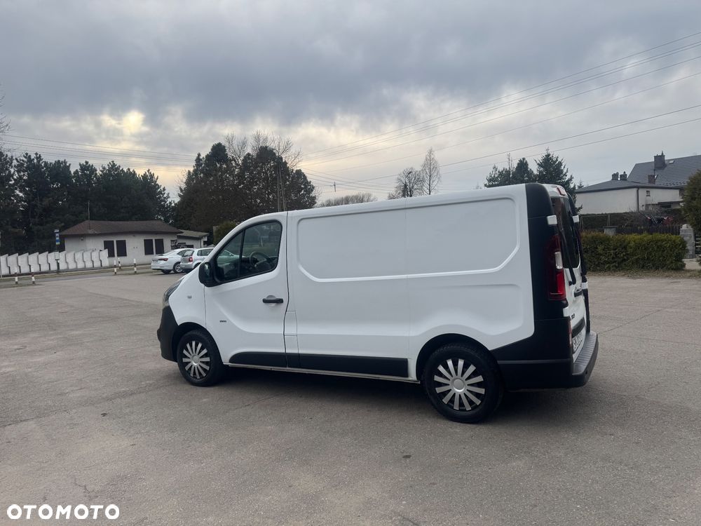 Opel Vivaro - 8