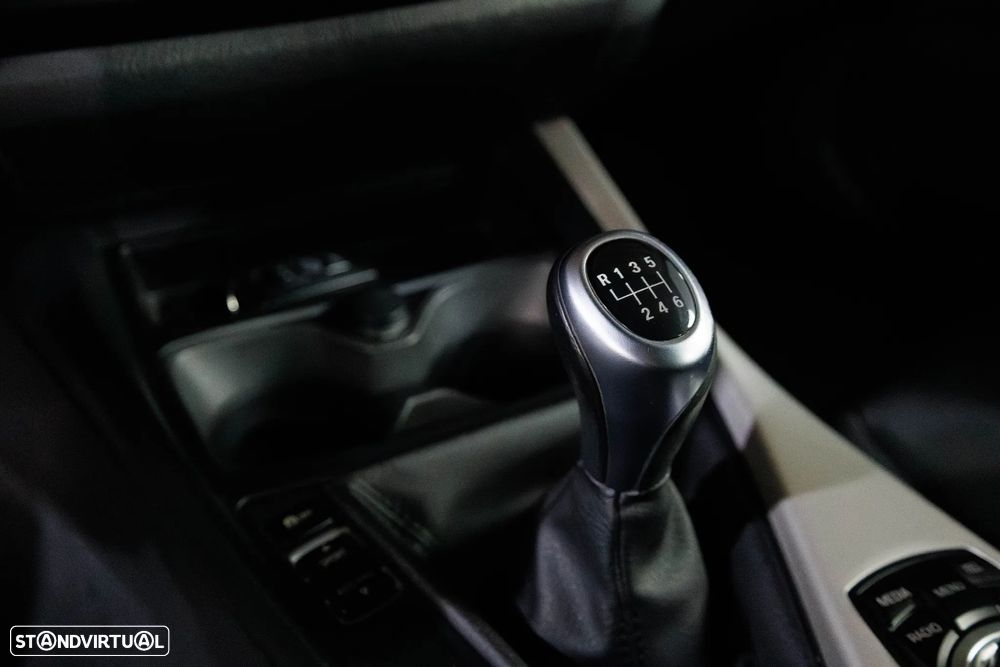 BMW 116 d EfficientDynamics Edition Urban Line - 26