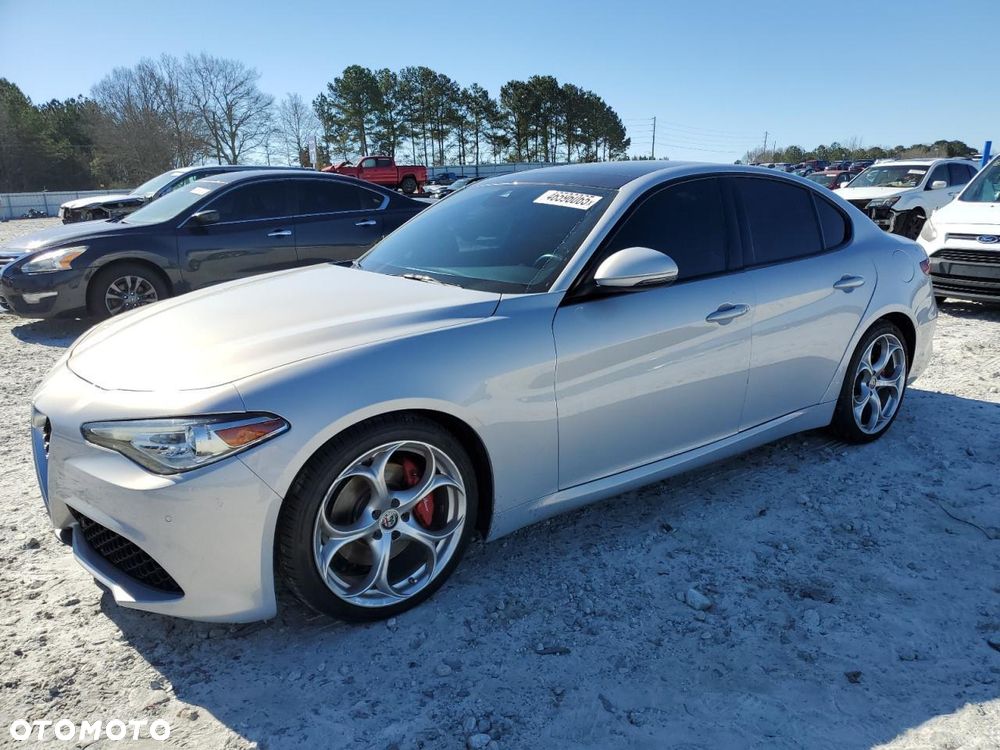 Alfa Romeo Giulia 2.0 Turbo 16V AT8 Veloce - 35