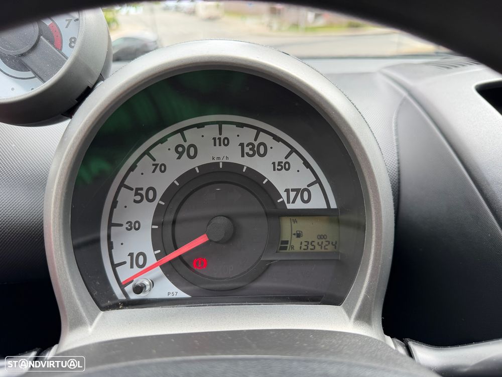 Toyota Aygo 1.0 + AC - 6