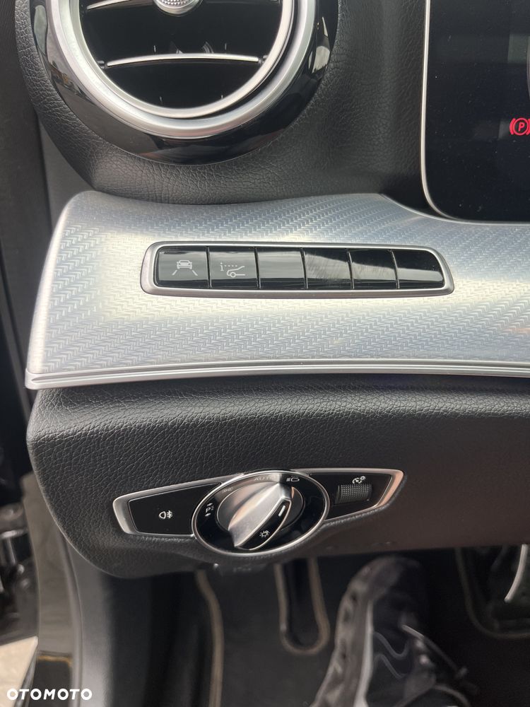 Mercedes-Benz Klasa E 220 d 4-Matic Avantgarde - 21