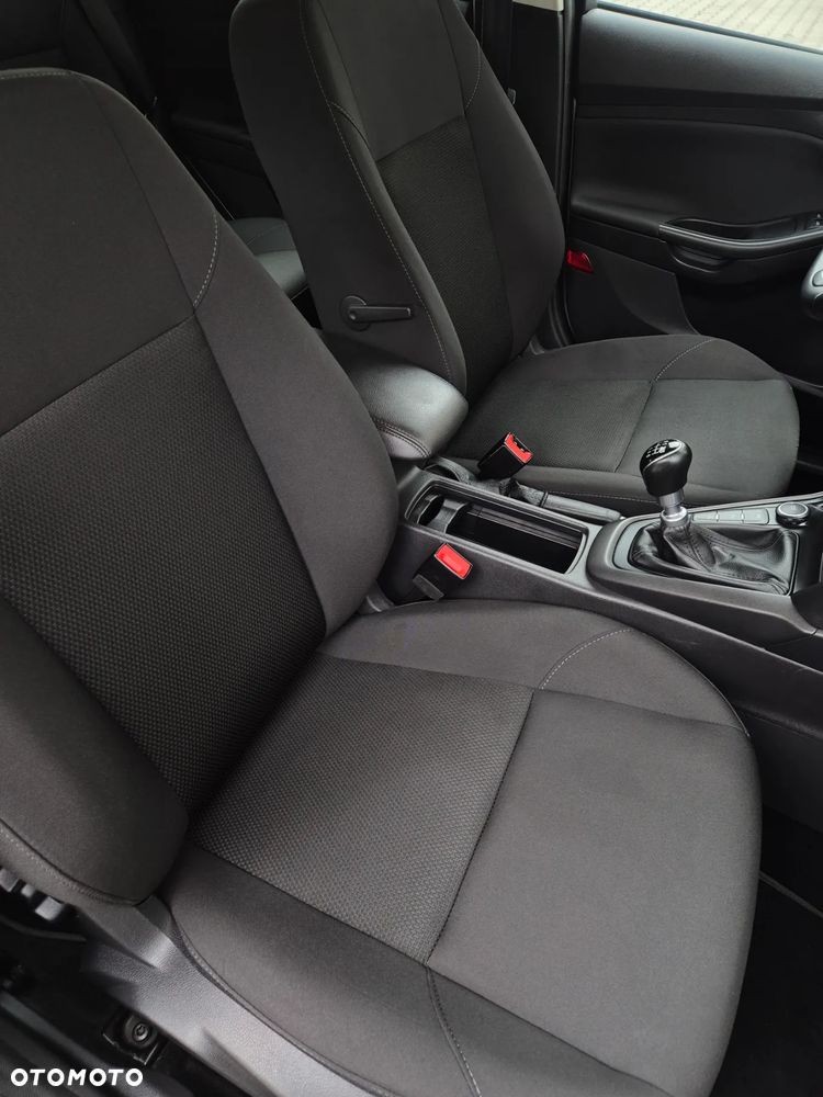 Ford Focus 1.5 TDCi DPF Start-Stopp-System Business - 8