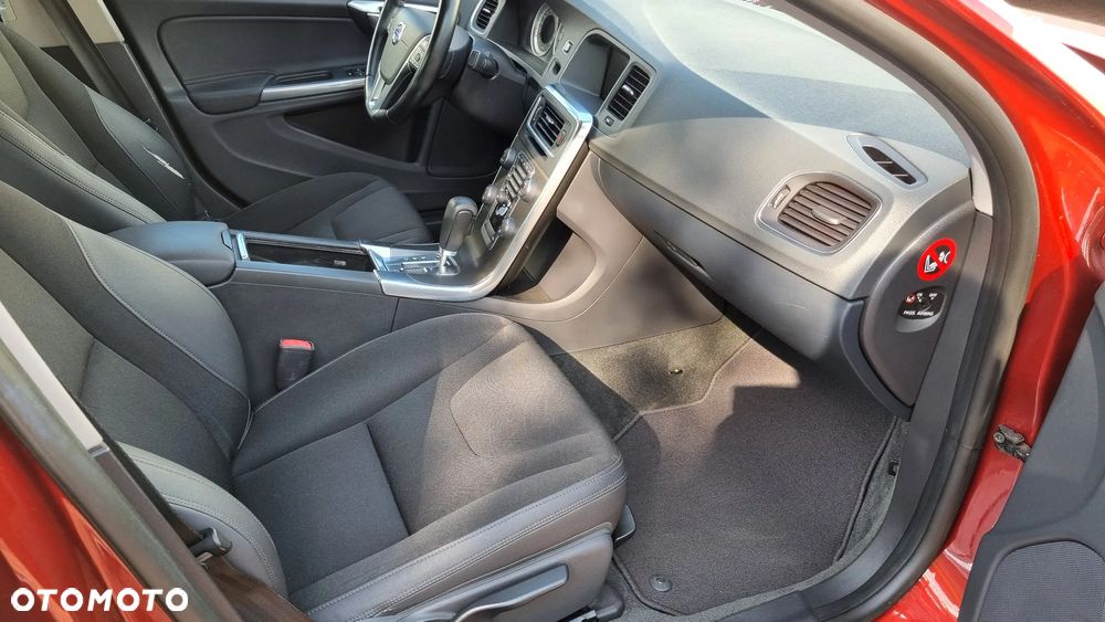 Volvo S60 D3 Geartronic Momentum - 12