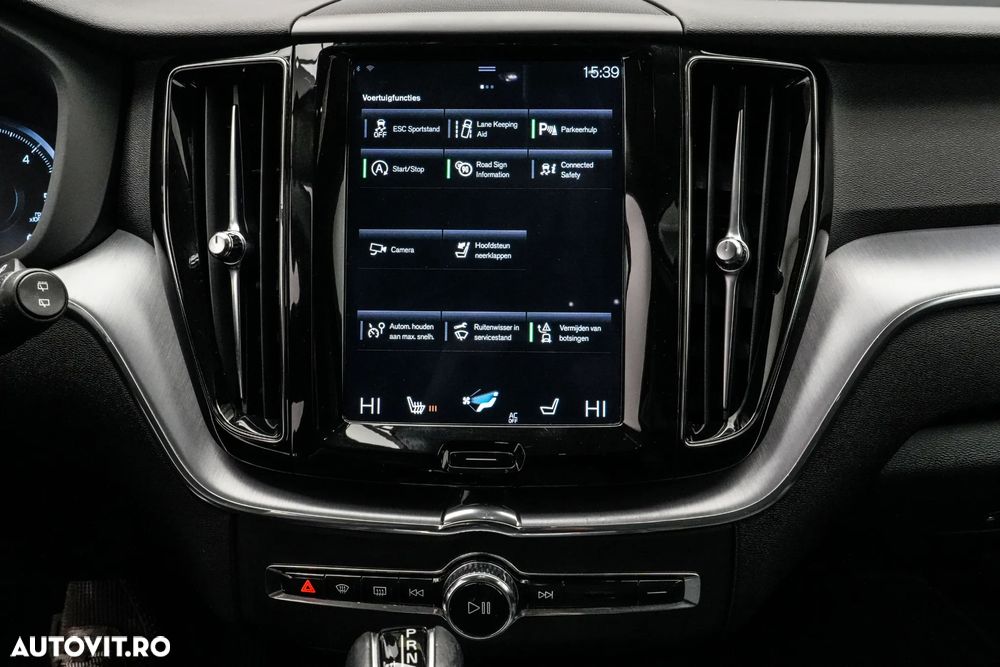 Volvo XC 60 D4 Momentum Pro - 23