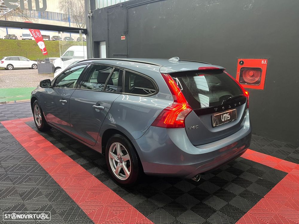 Volvo V60 2.0 D3 VOR - 4