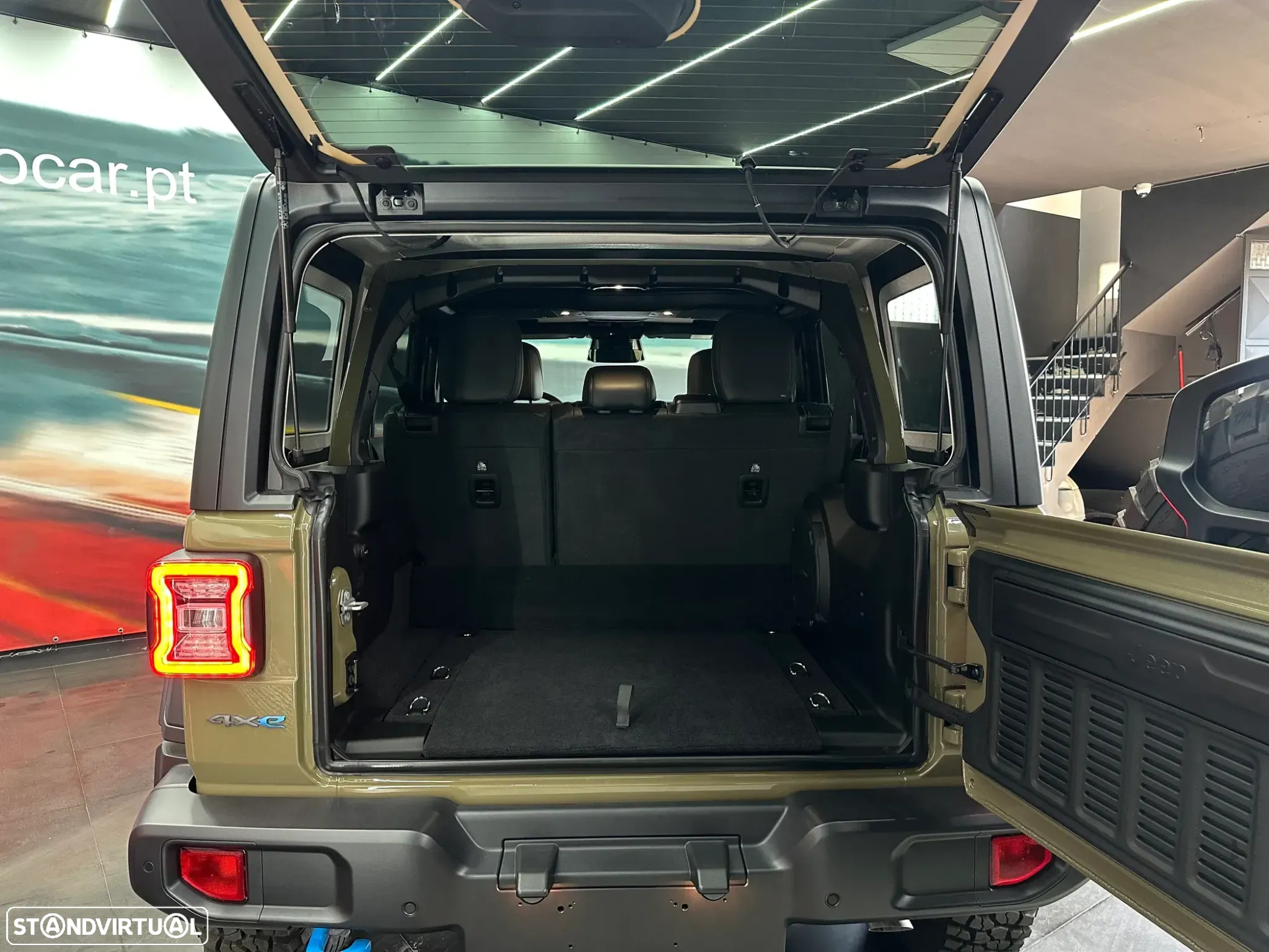 Jeep Wrangler - 16