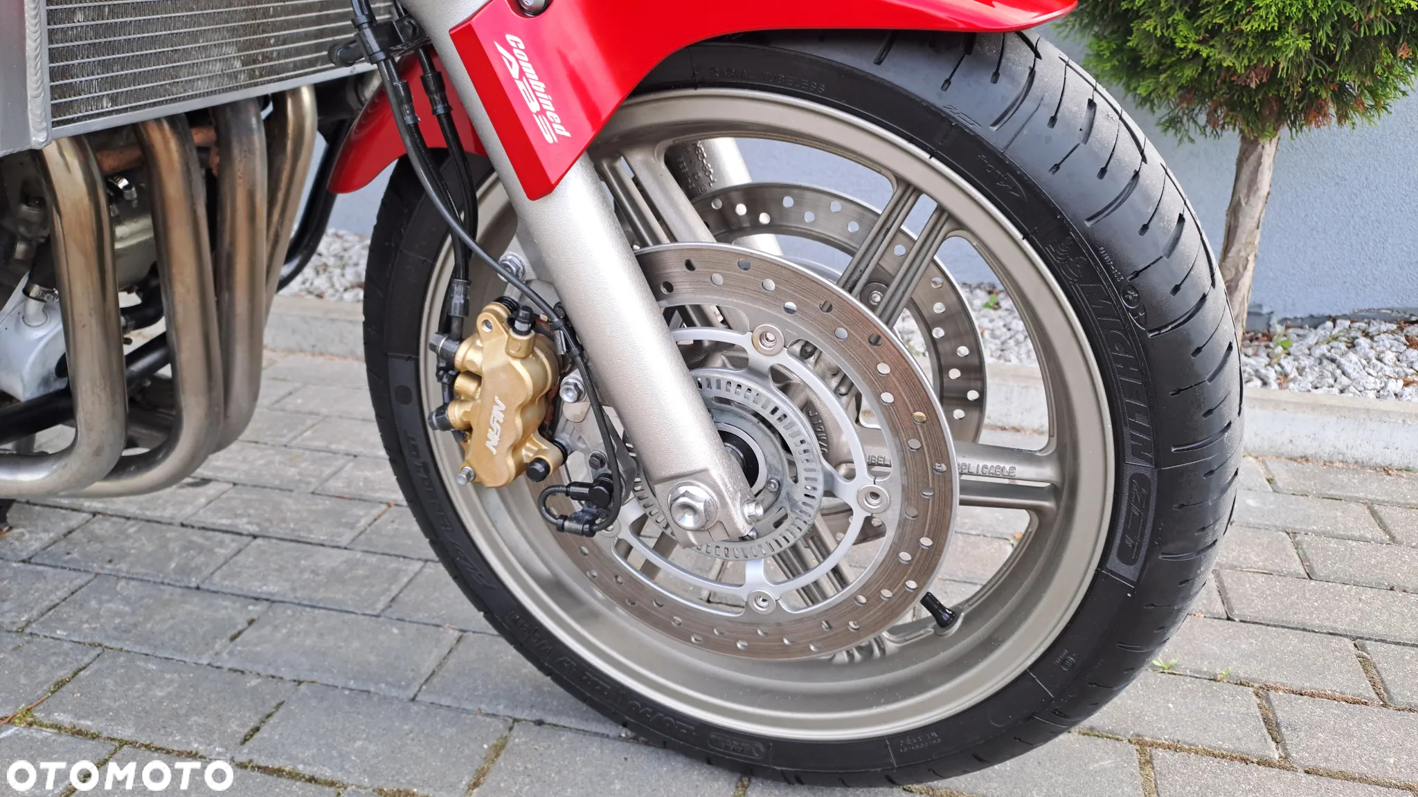Honda CBF - 10