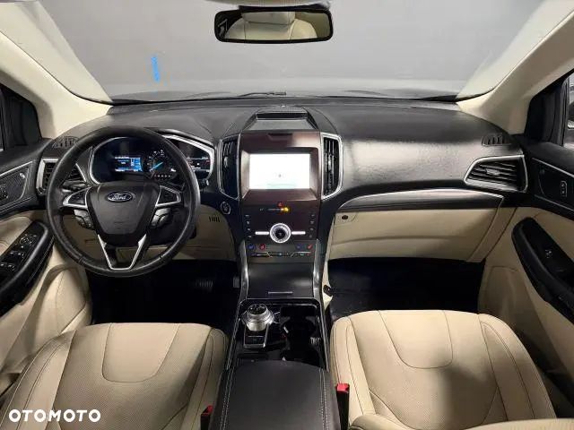 Ford Edge - 8