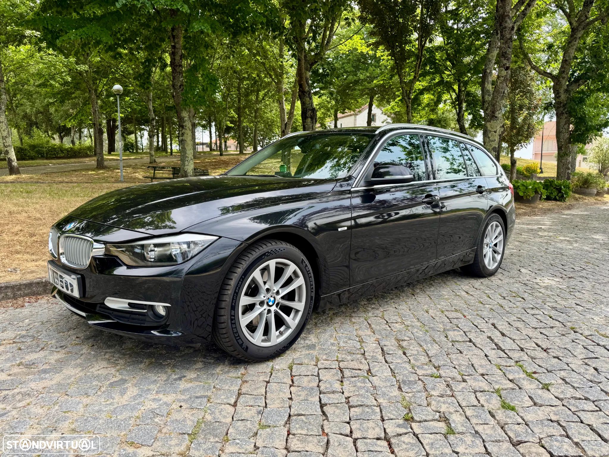 BMW 320 d Touring Line Modern - 1