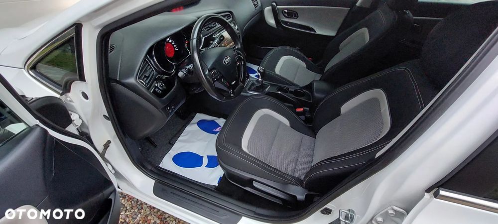 Kia Ceed 1.4 CVVT ISG Spirit - 18