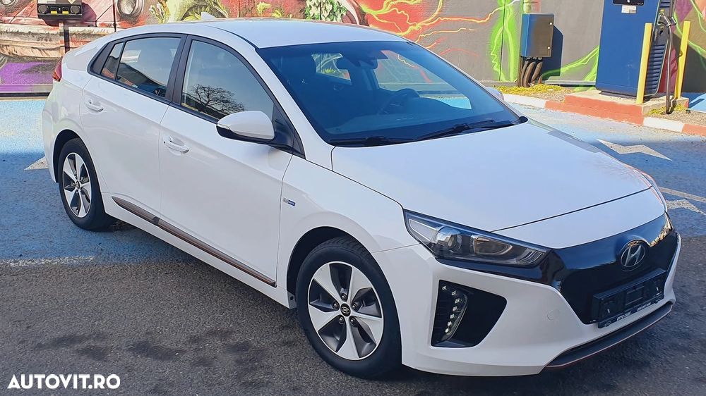 Hyundai IONIQ 120CP Exclusive - 2