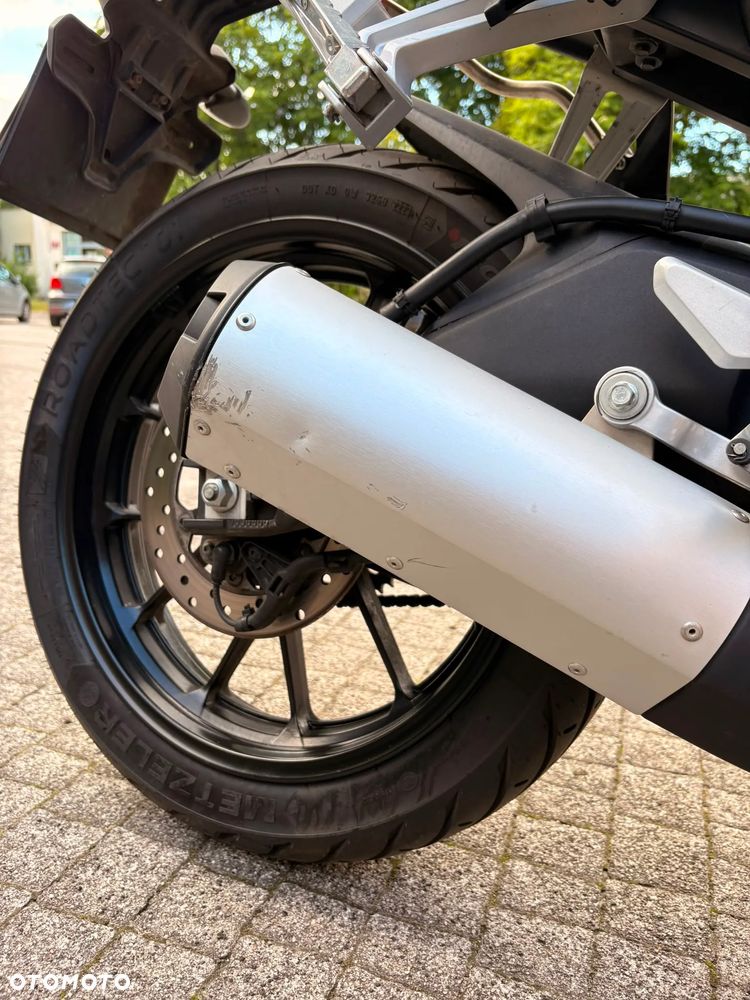 Yamaha MT - 8