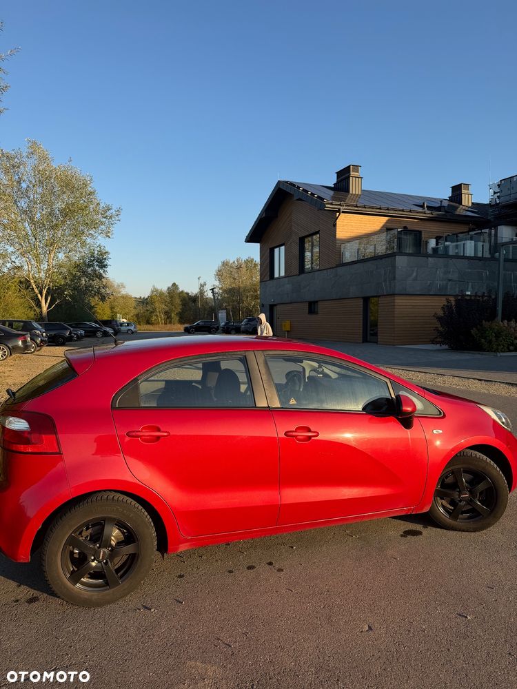 Kia Rio 2012 photo 3