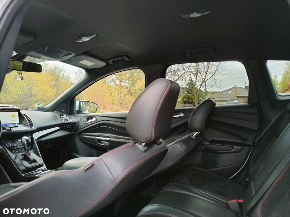 Ford Kuga 2.0 TDCi 4x4 ST-Line - 19