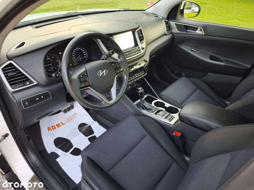 Hyundai Tucson blue 1.7 CRDi 2WD DCT Premium - 21