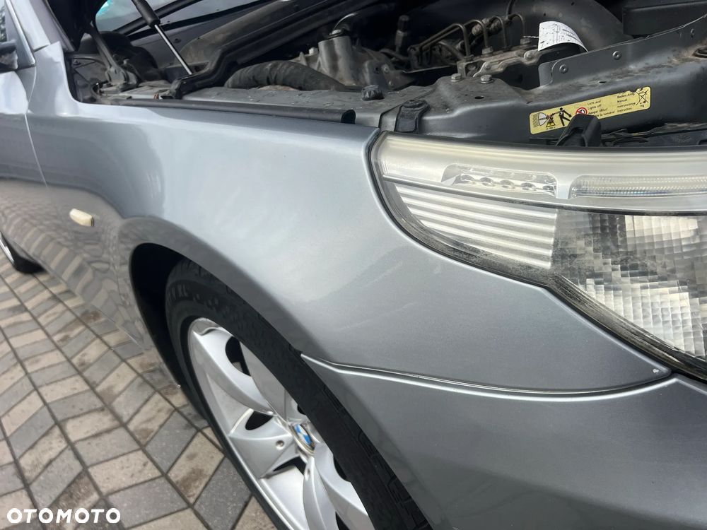 BMW E60 BŁOTNIK PRAWY SILBERGRAU - 2