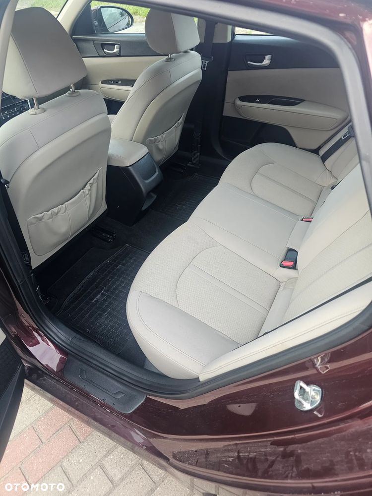 Kia Optima - 6