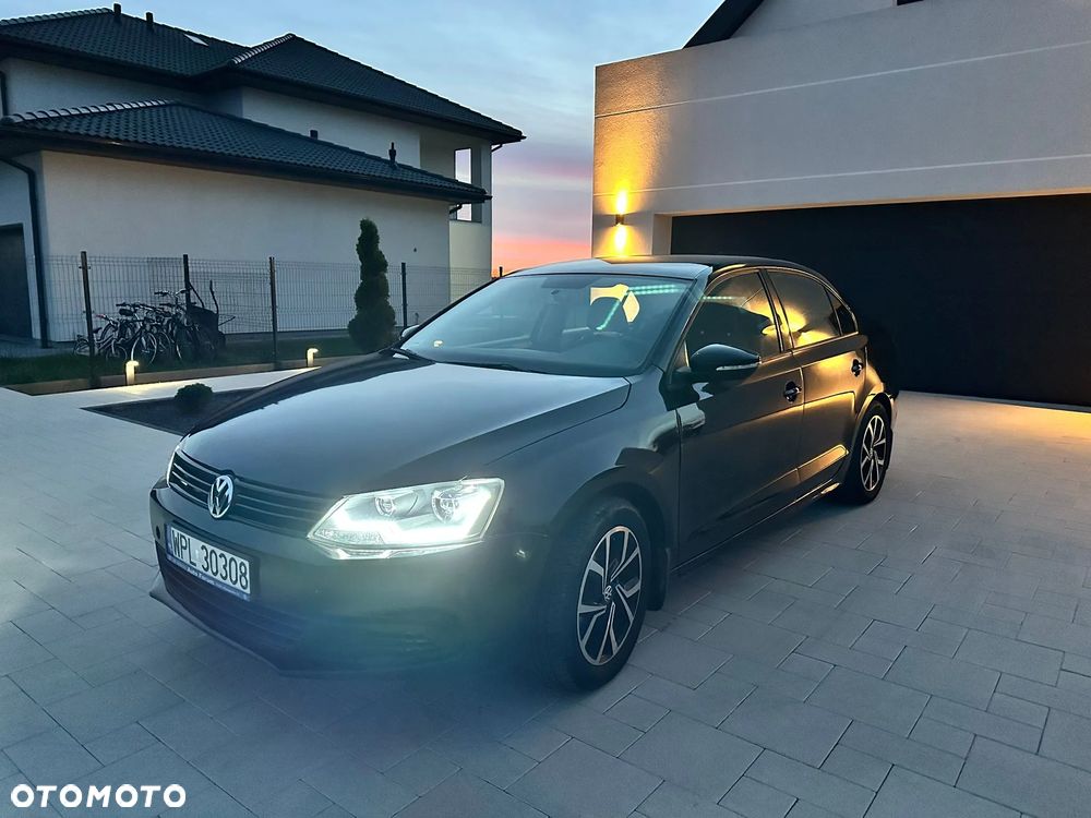 Volkswagen Jetta 1.6 TDI BMT Comfortline - 11