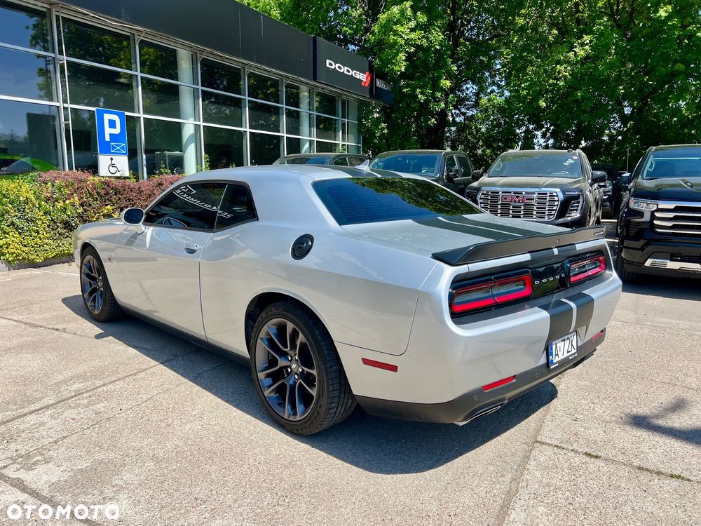 Dodge Challenger 6.4 Scat Pack - 15