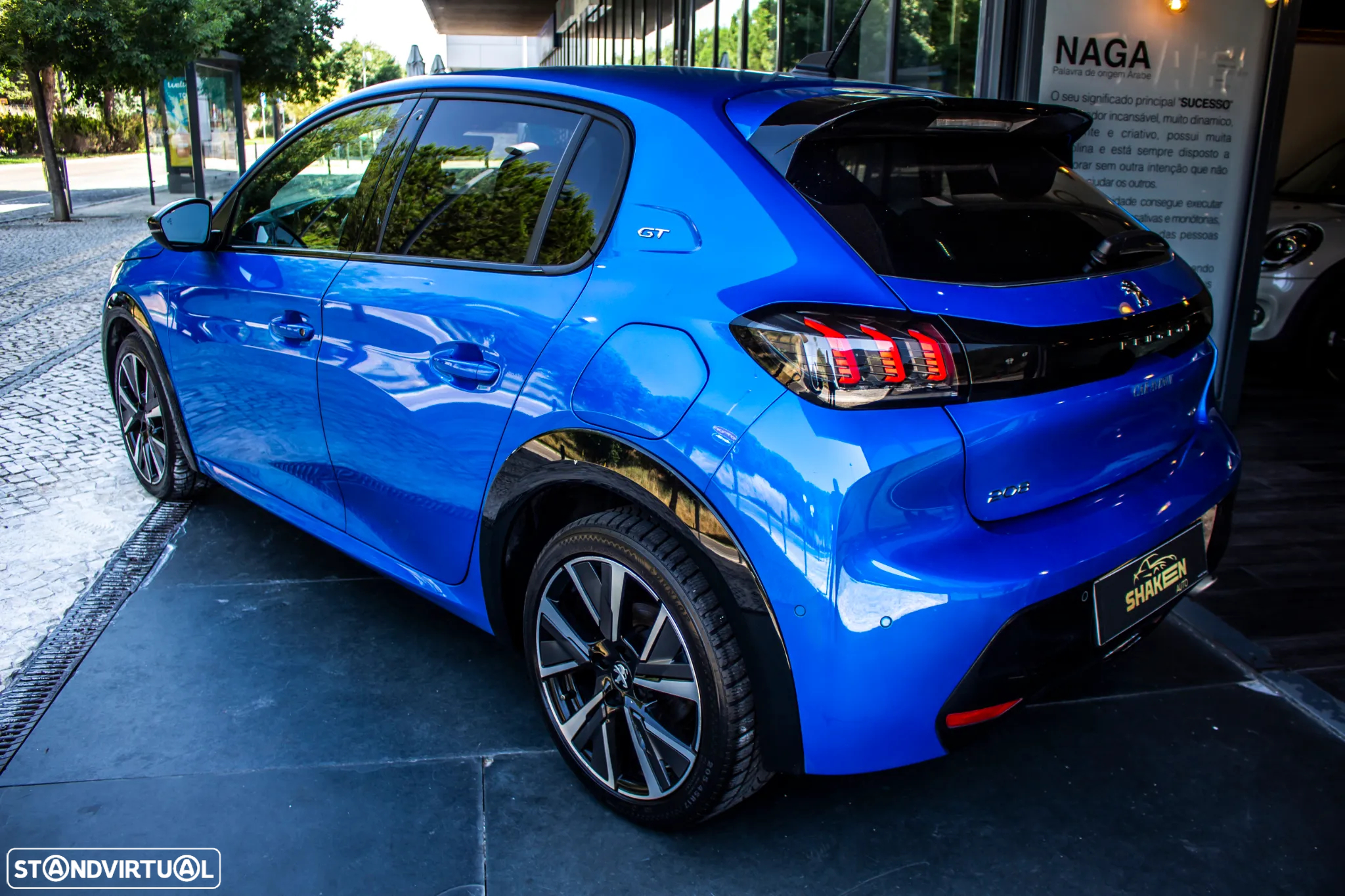 Peugeot 208 1.2 PureTech GT EAT8 - 3