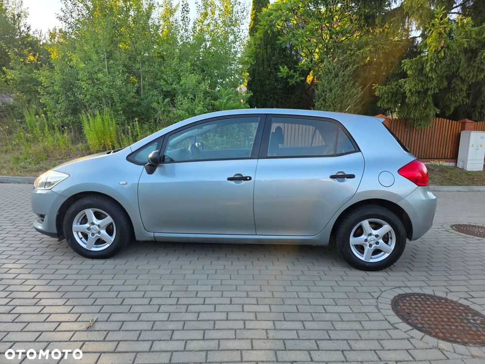 Toyota Auris 1.33 VVT-i Terra - 10