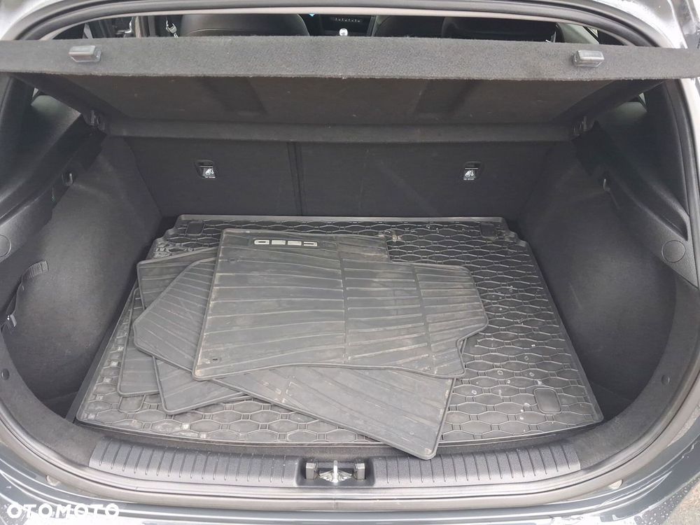 Kia Ceed 1.5 T-GDI L - 17
