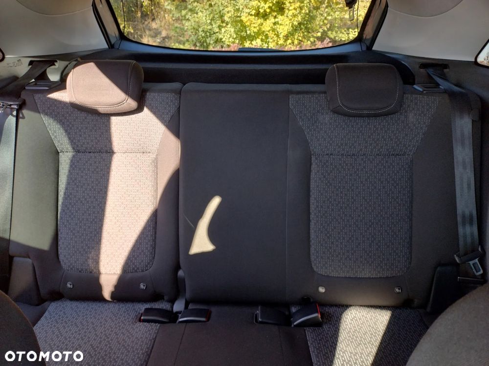 Opel Crossland X - 8