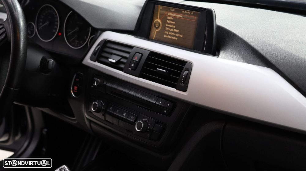 BMW 318 d Touring Auto - 17