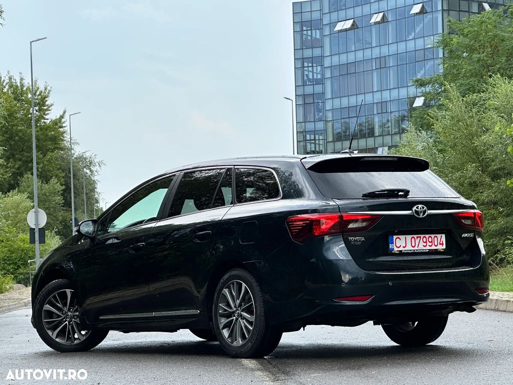 Toyota Avensis Touring Sports 1.6 D-4D Executive - 19