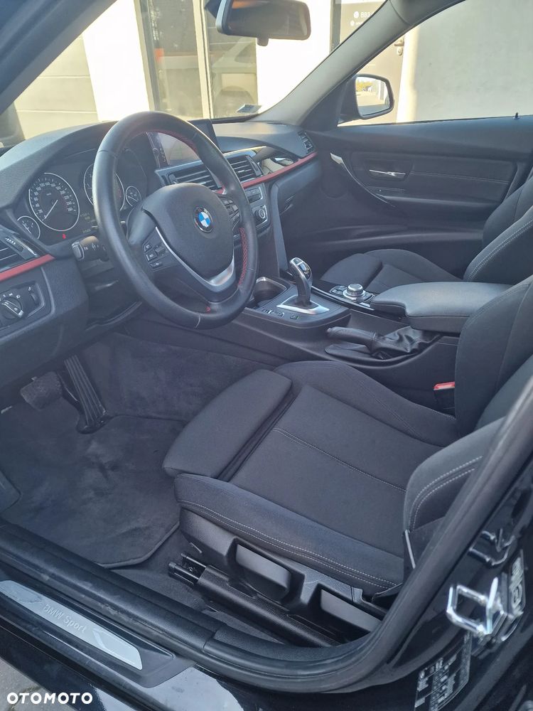 BMW Seria 3 320d Sport-Aut Sport Line - 12