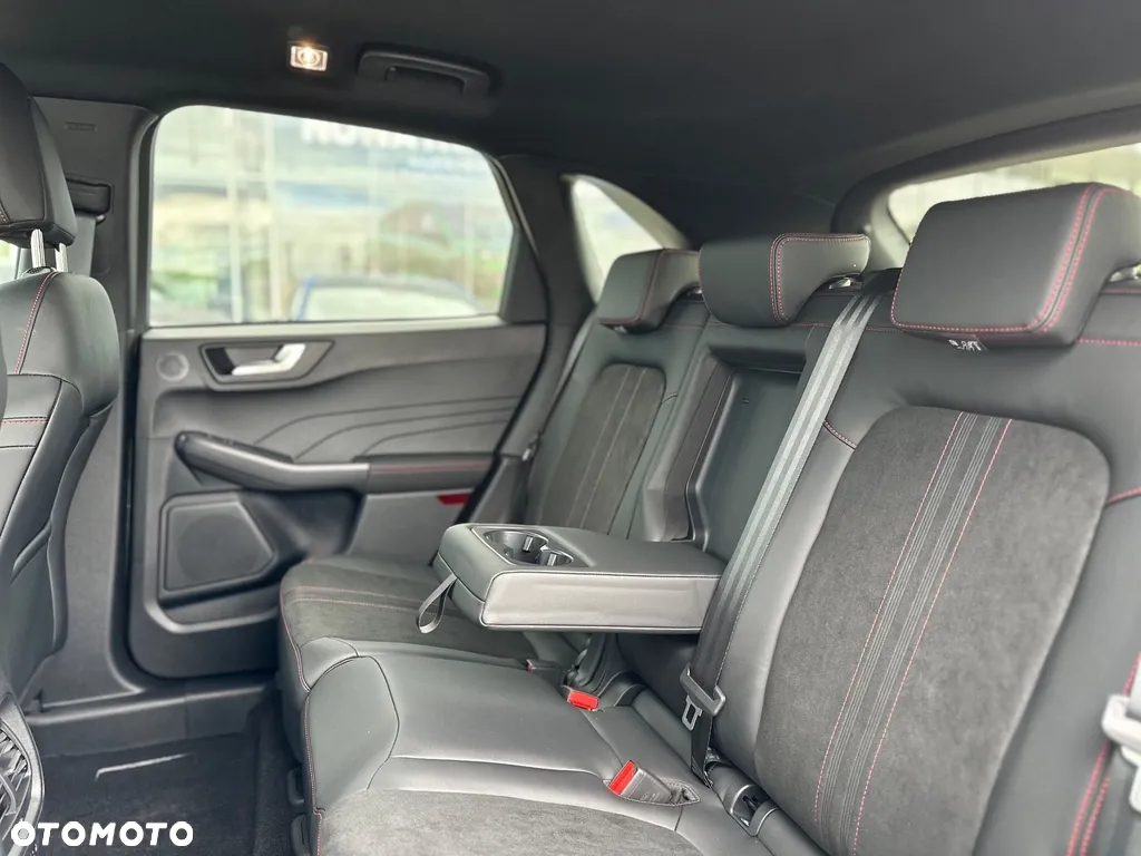 Ford Kuga 2.5 FHEV FWD ST-Line X eCVT - 17