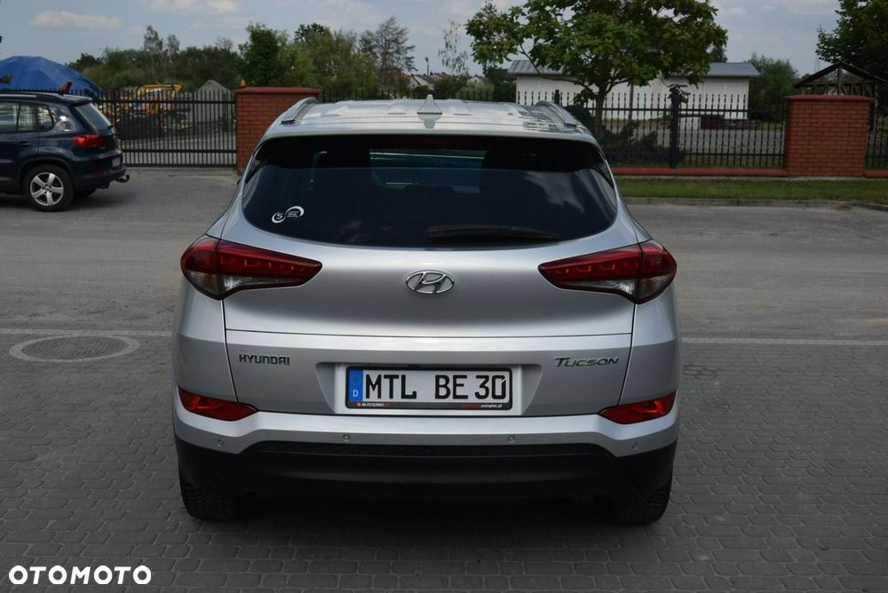 Hyundai Tucson 1.7 CRDI BlueDrive Classic 2WD - 11