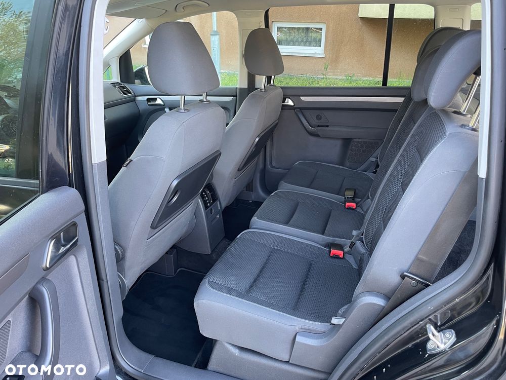 Volkswagen Touran 2.0 TDI DPF Highline DSG - 26