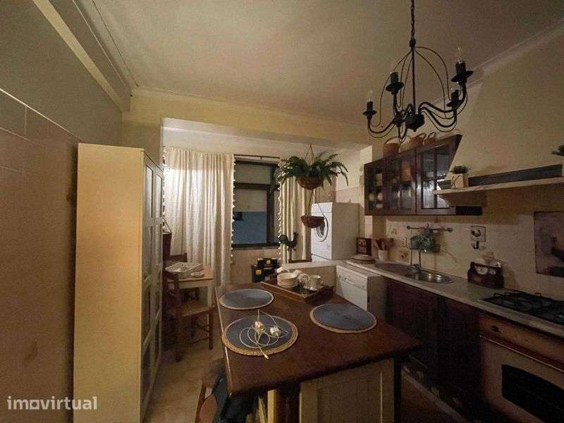Apartamento T3 em frente à Mário Beirão para arrendamento - Grande imagem: 4/8