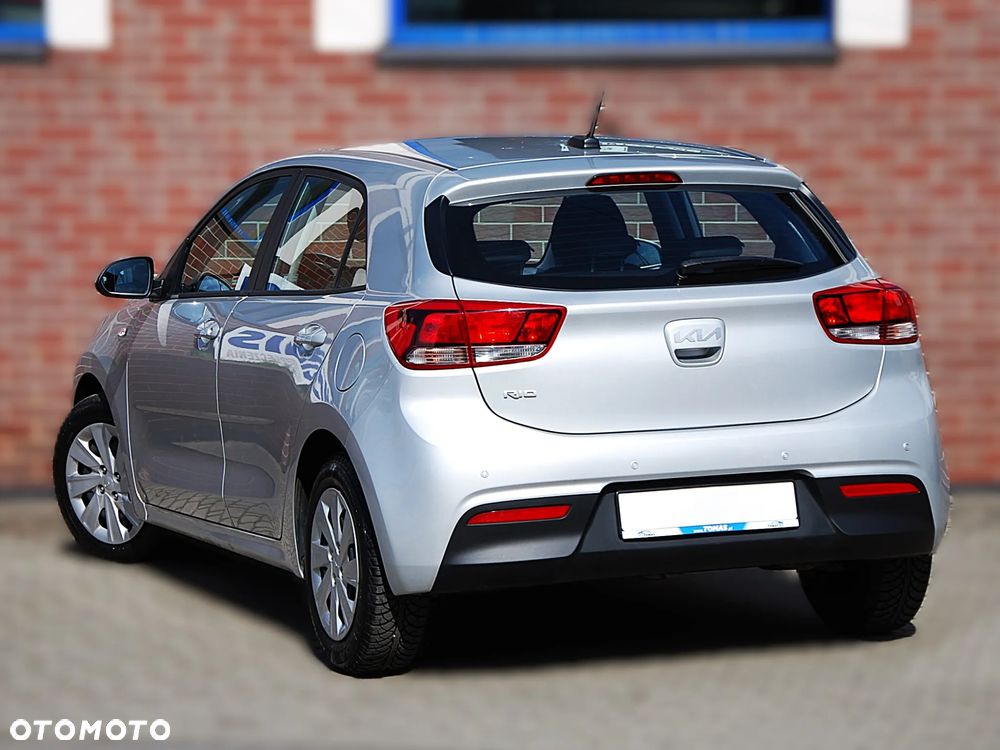 Kia Rio - 23