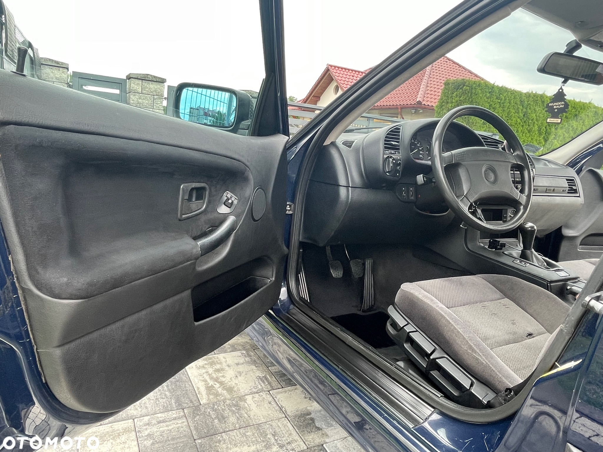BMW Seria 3 318i - 11