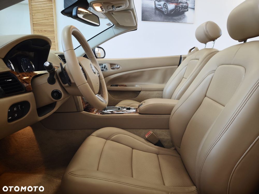 Jaguar XK 4.2 V8 - 18