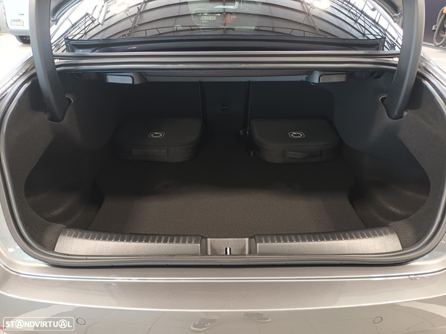 Mercedes-Benz CLA 250 e AMG Line - 13