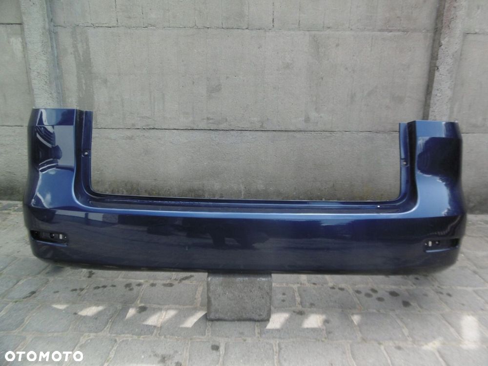 TOYOTA COROLLA VERSO 01/04r - zderzak tylny - 1