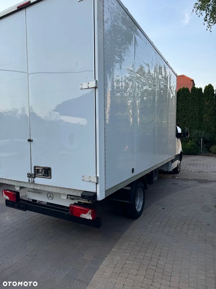 Mercedes-Benz Sprinter - 4