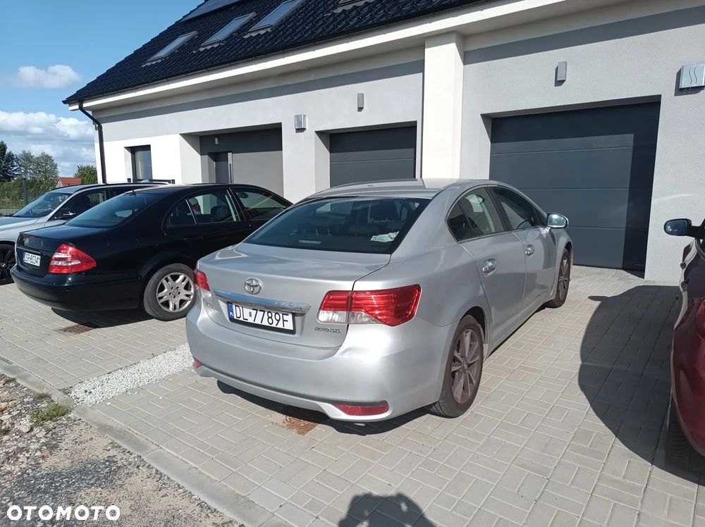 Toyota Avensis 2.0 D-4D - 5