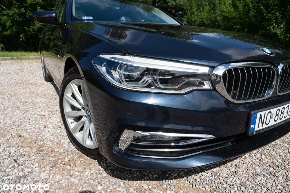 BMW Seria 5 530i xDrive Luxury Line - 3